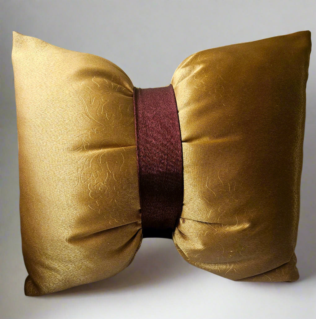 Luxury Bow-Tie Gold Cushion Cover – Interchangeable Accent